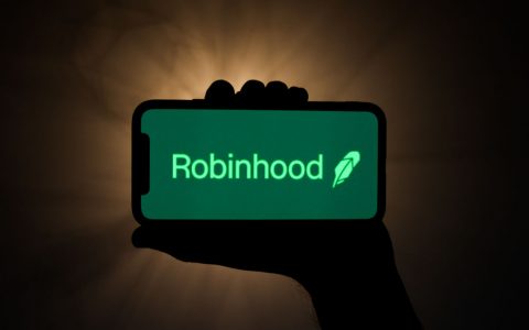 美国券商Robinhood 解决加密货币波动性的方法：凌驾于投资者的自由之上