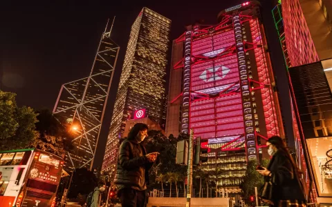 香港向主要银行施压，迫使它们接受加密货币客户